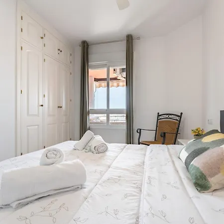 Malagasuite Coastal Paradise Fuengirola Exterior photo